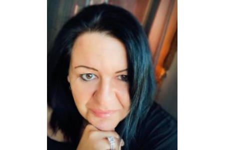 Kőszegi Erika pszichológus interjú az Athenaeum Kiadó oldalán